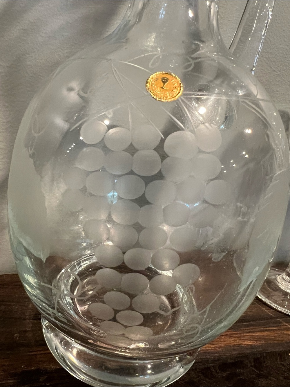 Etched Glass Wine Decanter w/ 5 Matching Stemmed Etched Glasses Grapes & Leaves